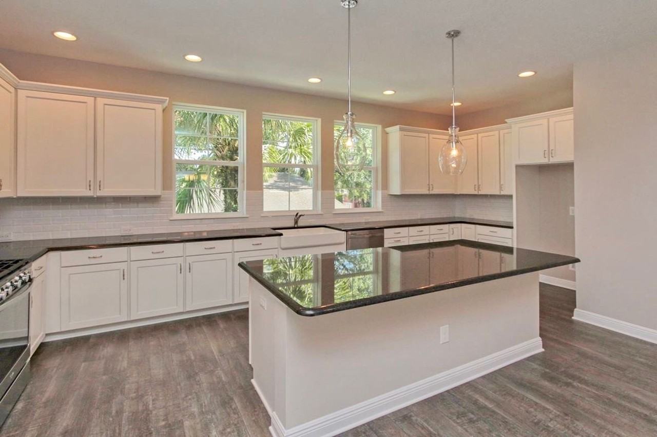 1807 W Azeele St #3 - Photo 2 of 16