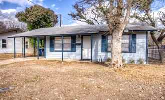 featured image of 350 Lake Dr