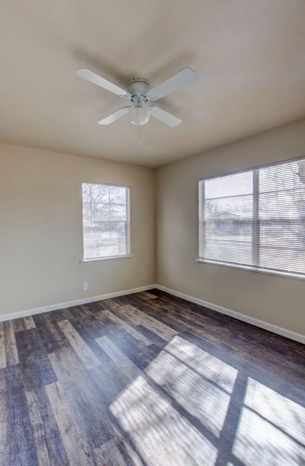 350 Lake Dr - Photo 6 of 8