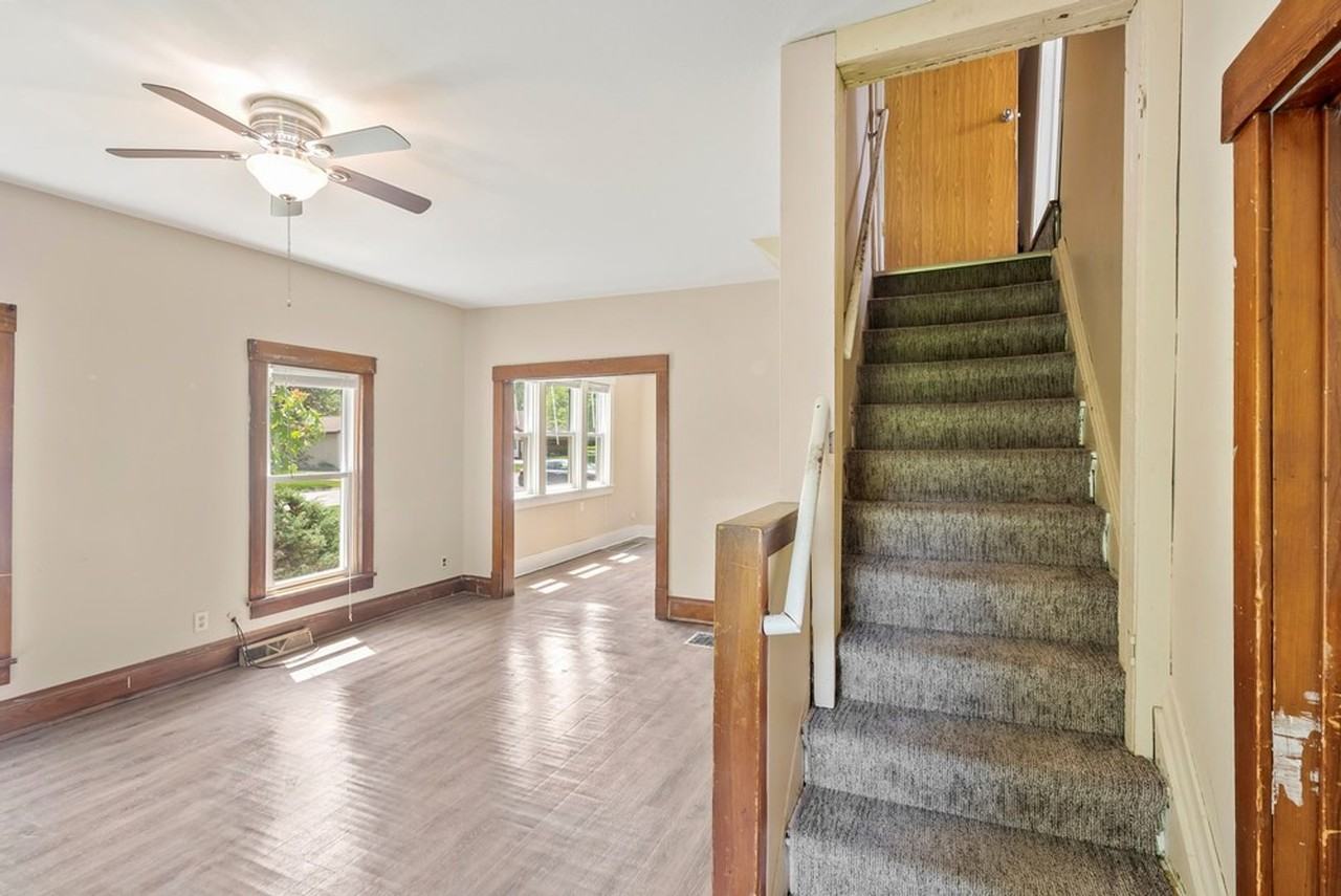 1421 Tremont St - Photo 4 of 18