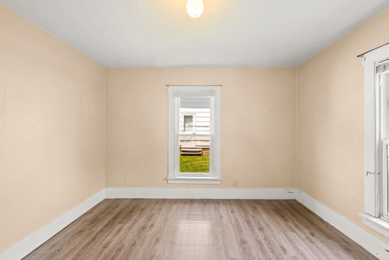 1421 Tremont St - Photo 7 of 18