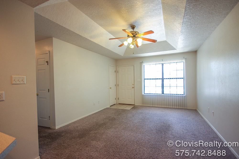 1600 S Avenue I #3 - Photo 3 of 13