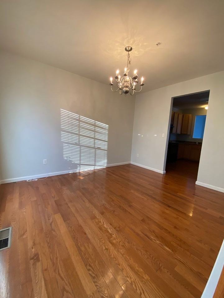 803 Stallion Dr - Photo 2 of 23