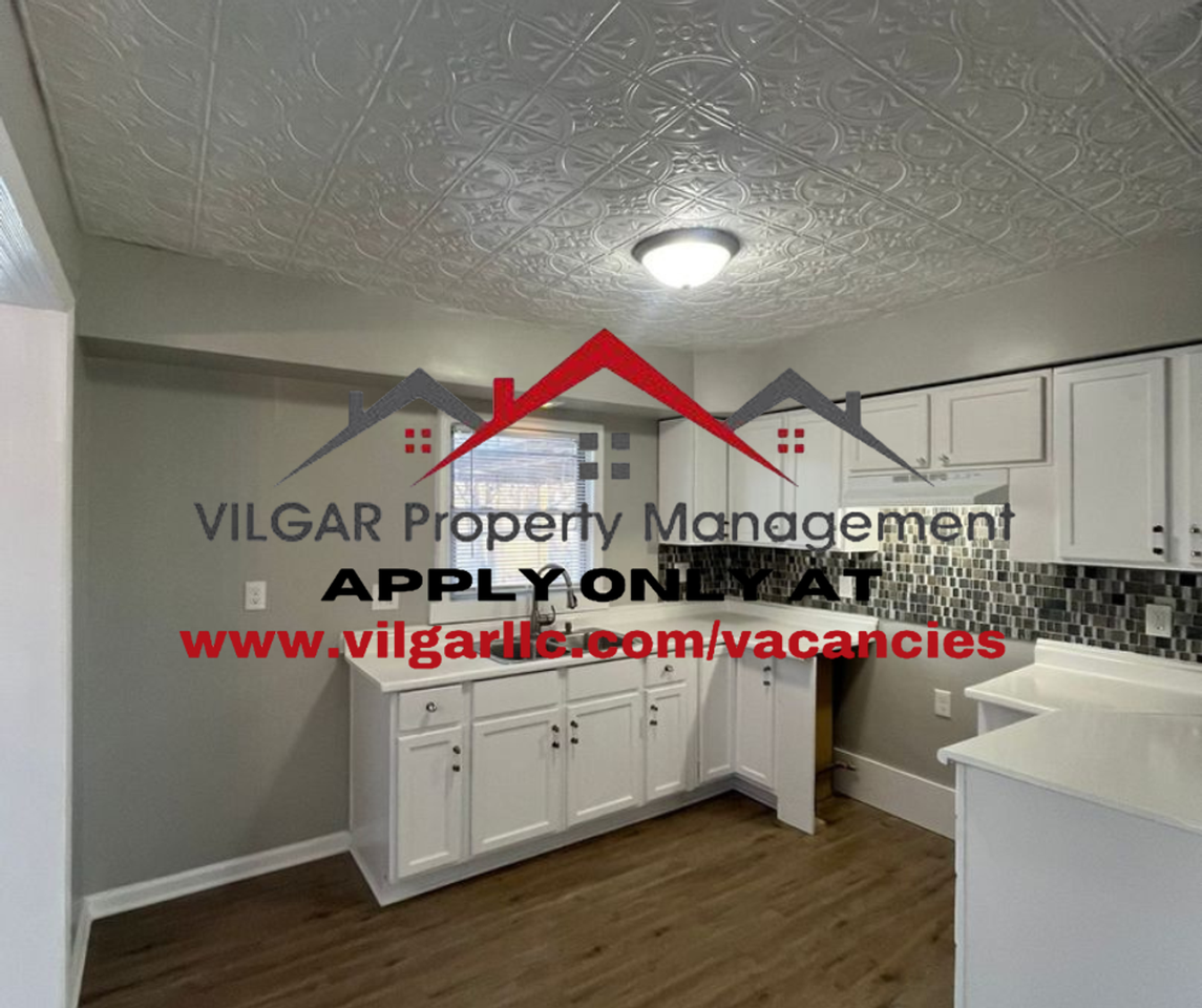 941 Burr St - Photo 2 of 23