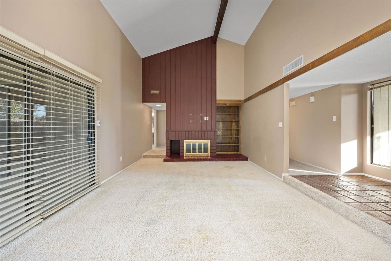 7808 Selkirk Dr - Photo 7 of 42