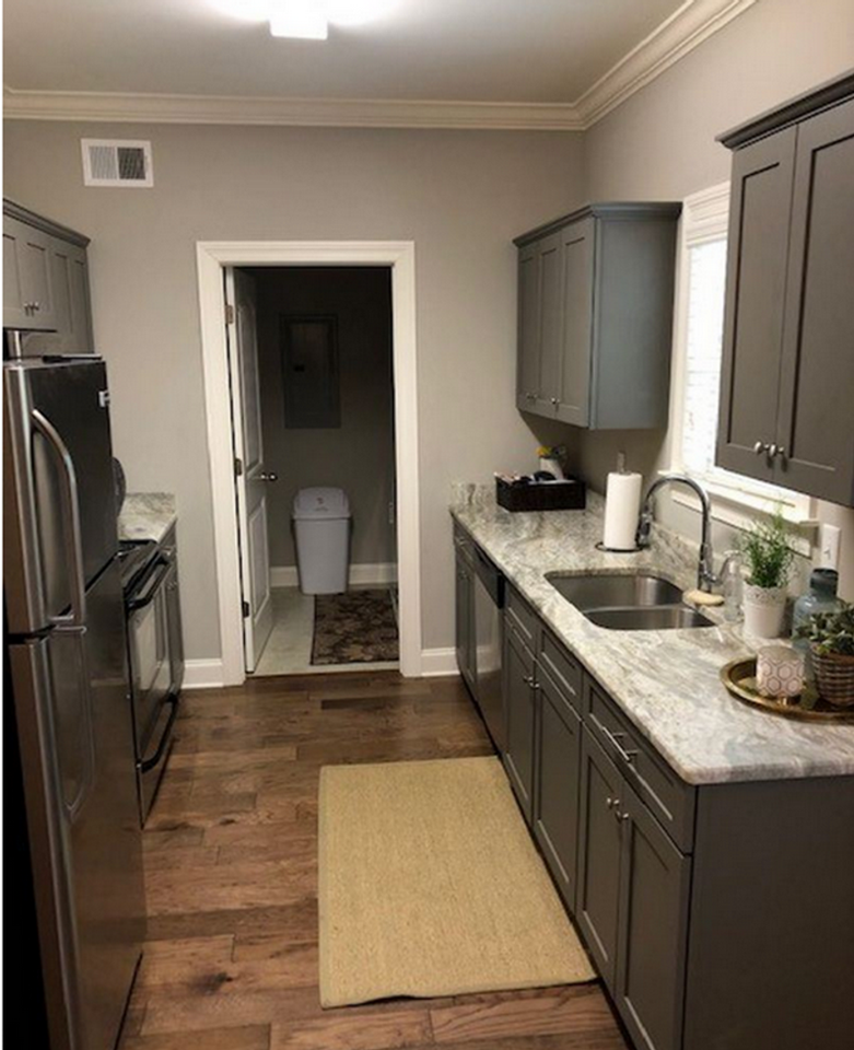 422 Walker Circle - Photo 3 of 12