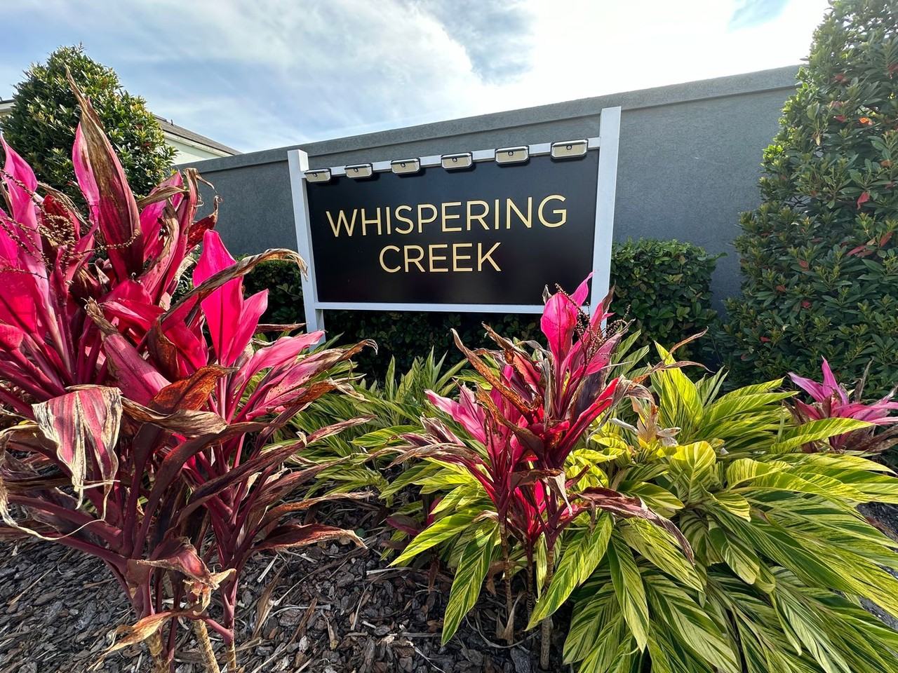 104 Whispering Brook Dr