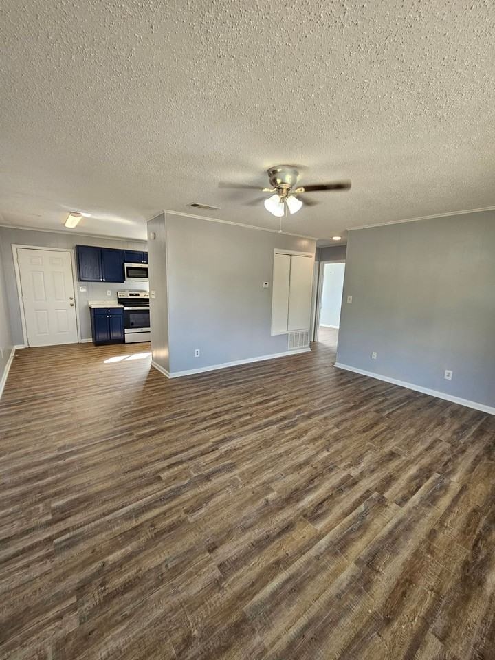 Home in East End - Photo 2 of 15