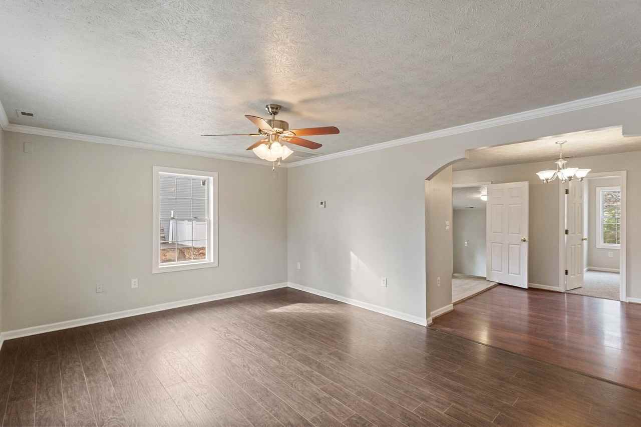 163 Eastwood Dr - Photo 2 of 19