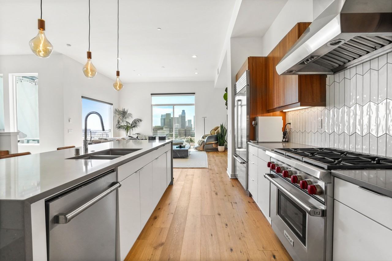 1122 Panorama Way #NA - Photo 3 of 25