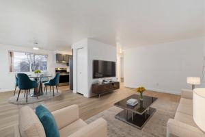 featured image of 1901 S Vista Ave