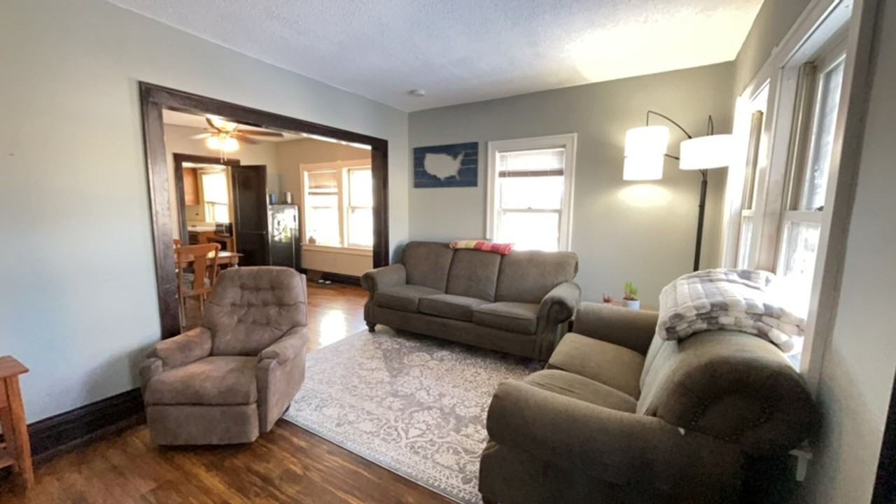 8738 Vinland St - Photo 3 of 33