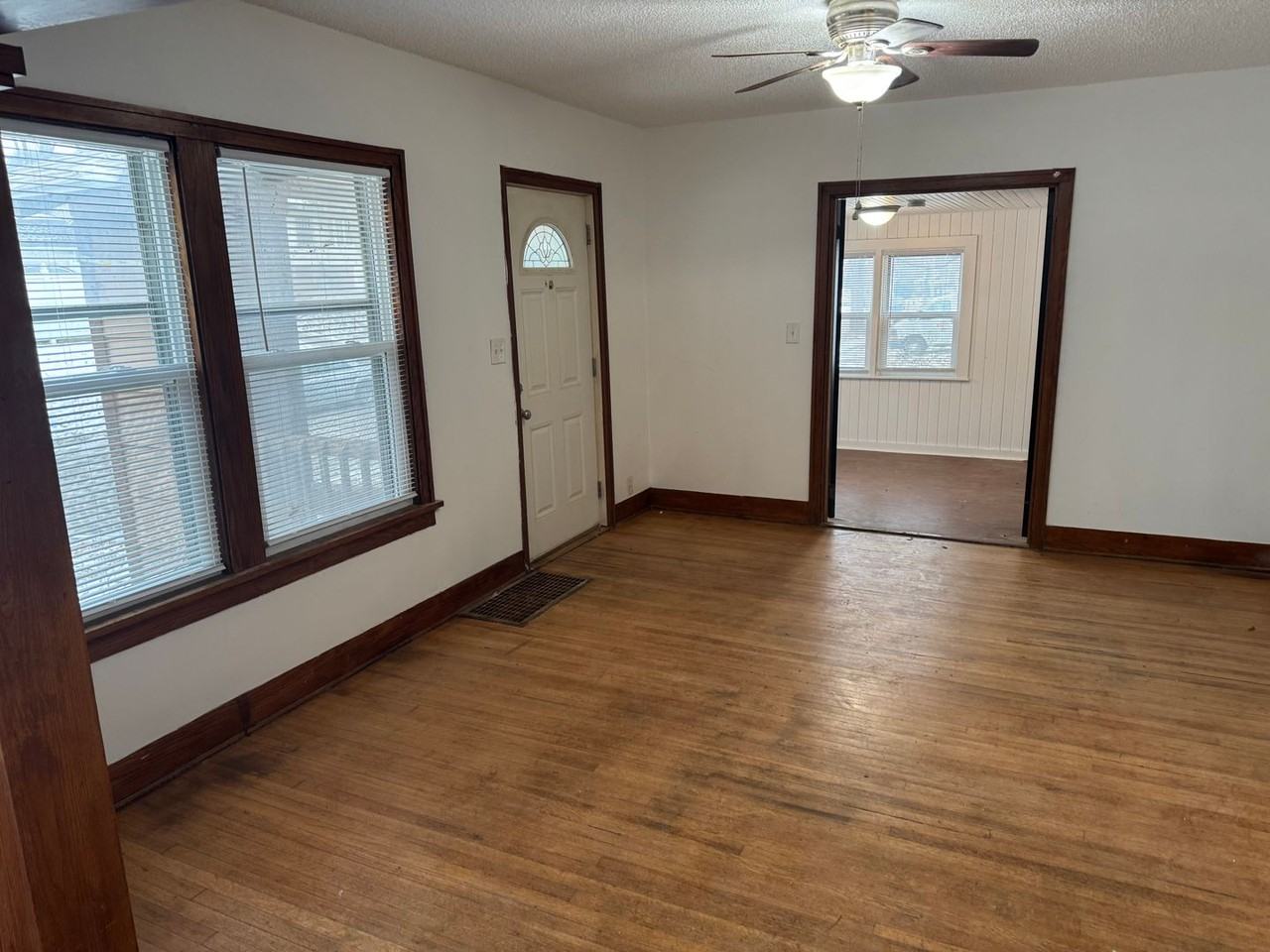 1300 Arthur Ave - Photo 2 of 12