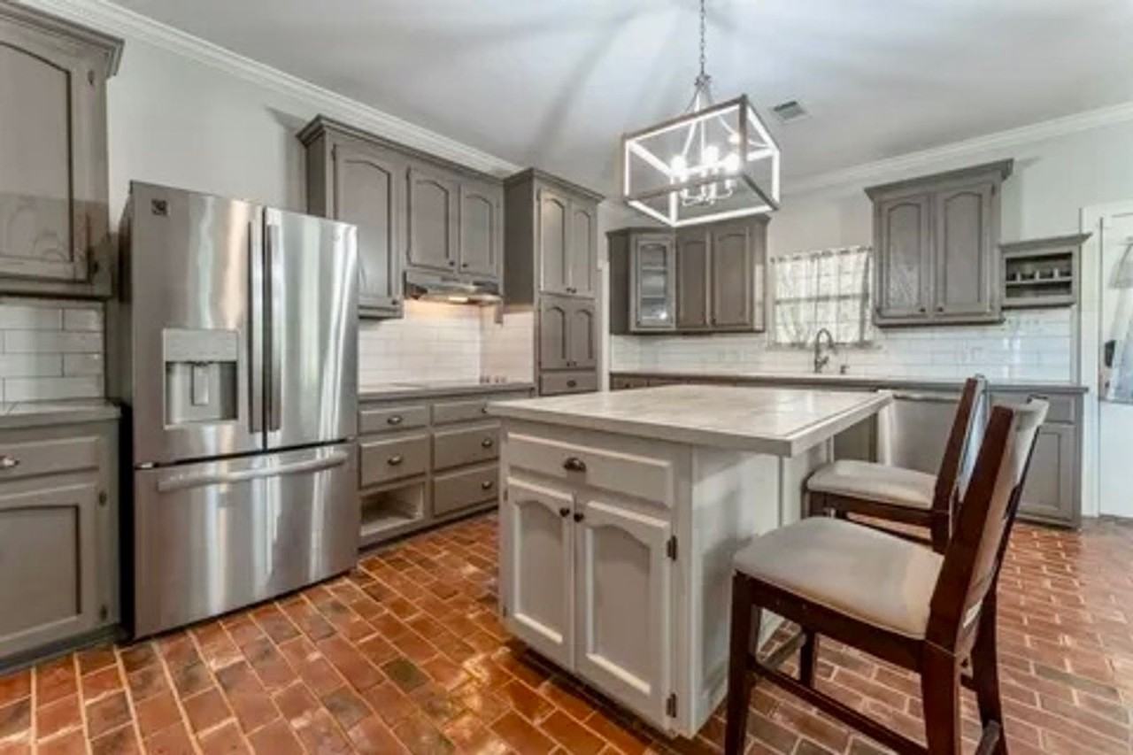 14590 Valentine Rd - Photo 3 of 23