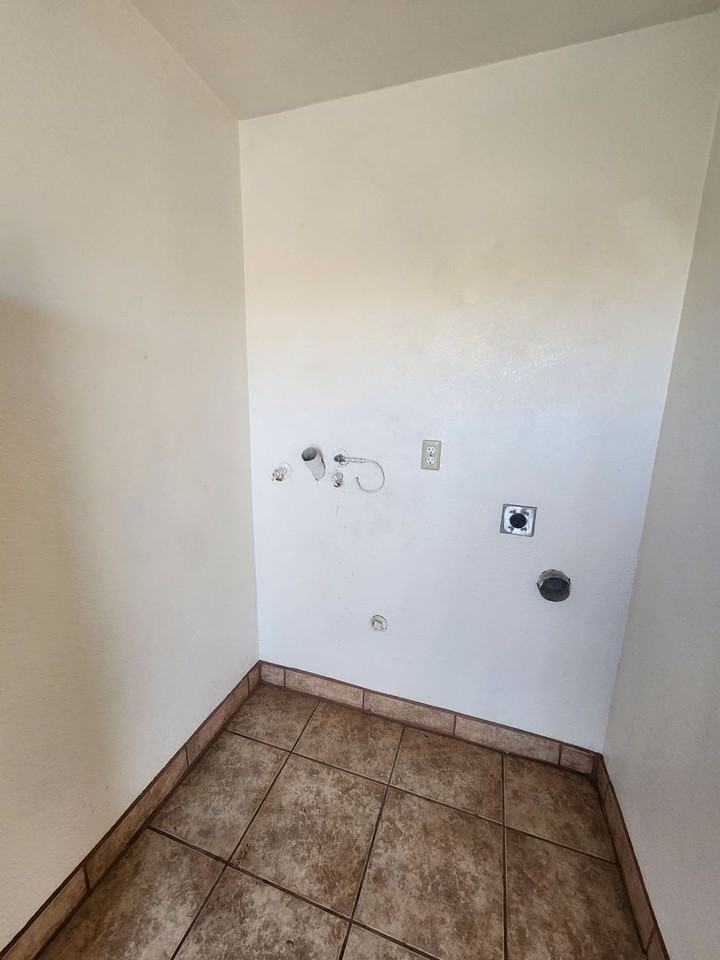 74144 Cactus Dr - Photo 4 of 8