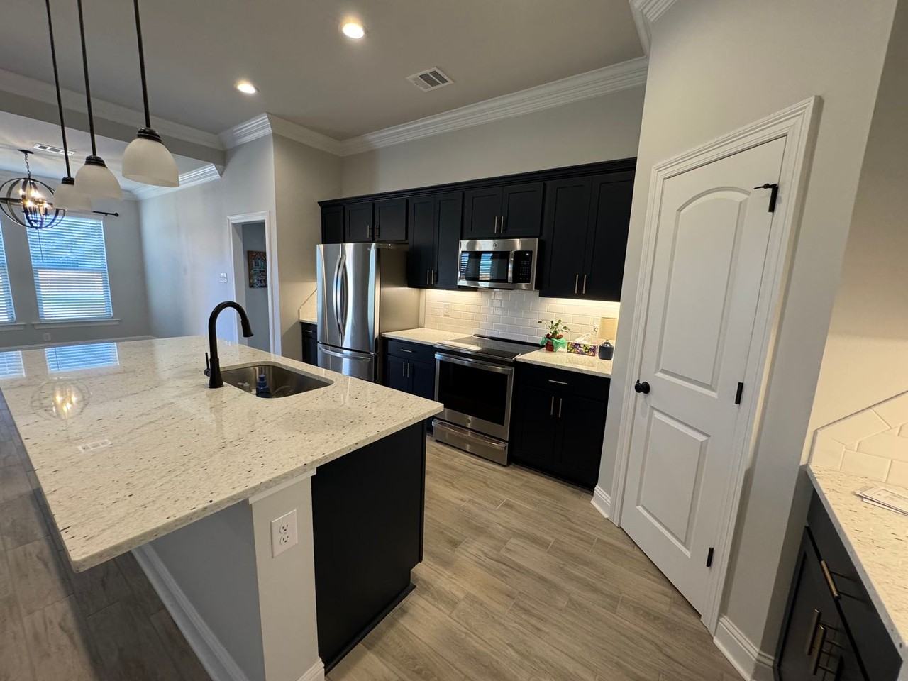 4013 Jayce Michael Dr - Photo 3 of 15