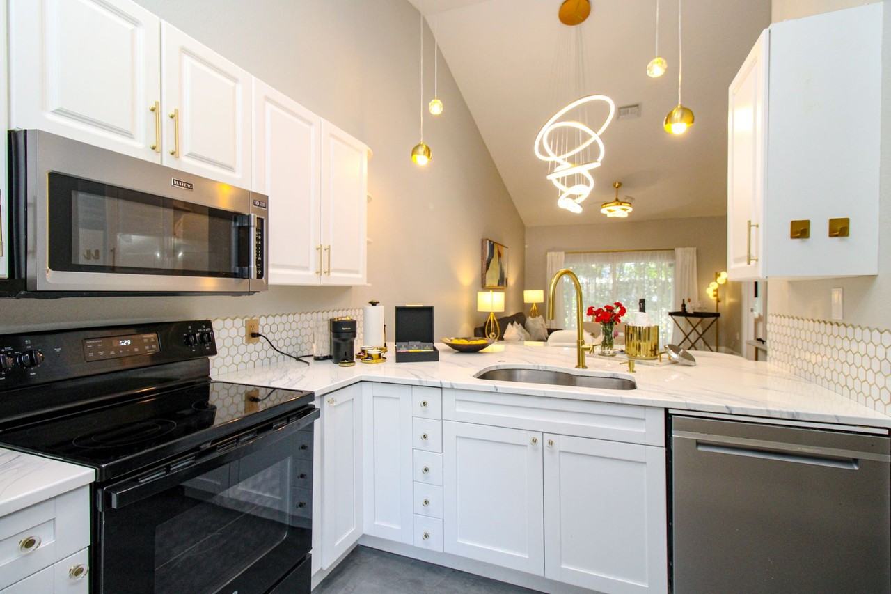 3540 Avion Woods Ct #402 - Photo 6 of 48