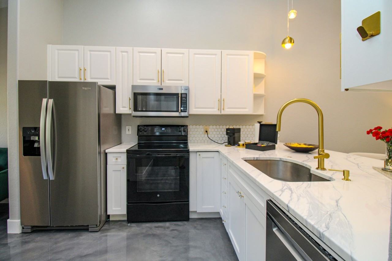 3540 Avion Woods Ct #402 - Photo 7 of 48