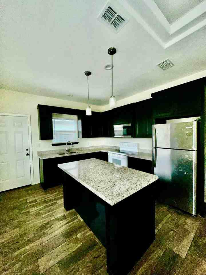 507 Downing Ave #NA - Photo 3 of 16