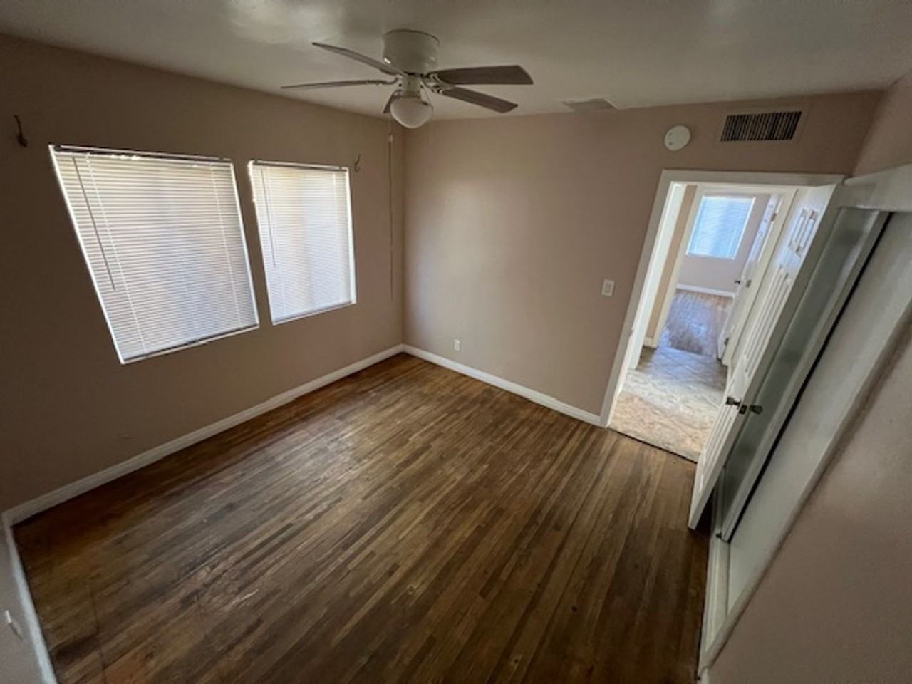 2215 Sandy Ln - Photo 3 of 12