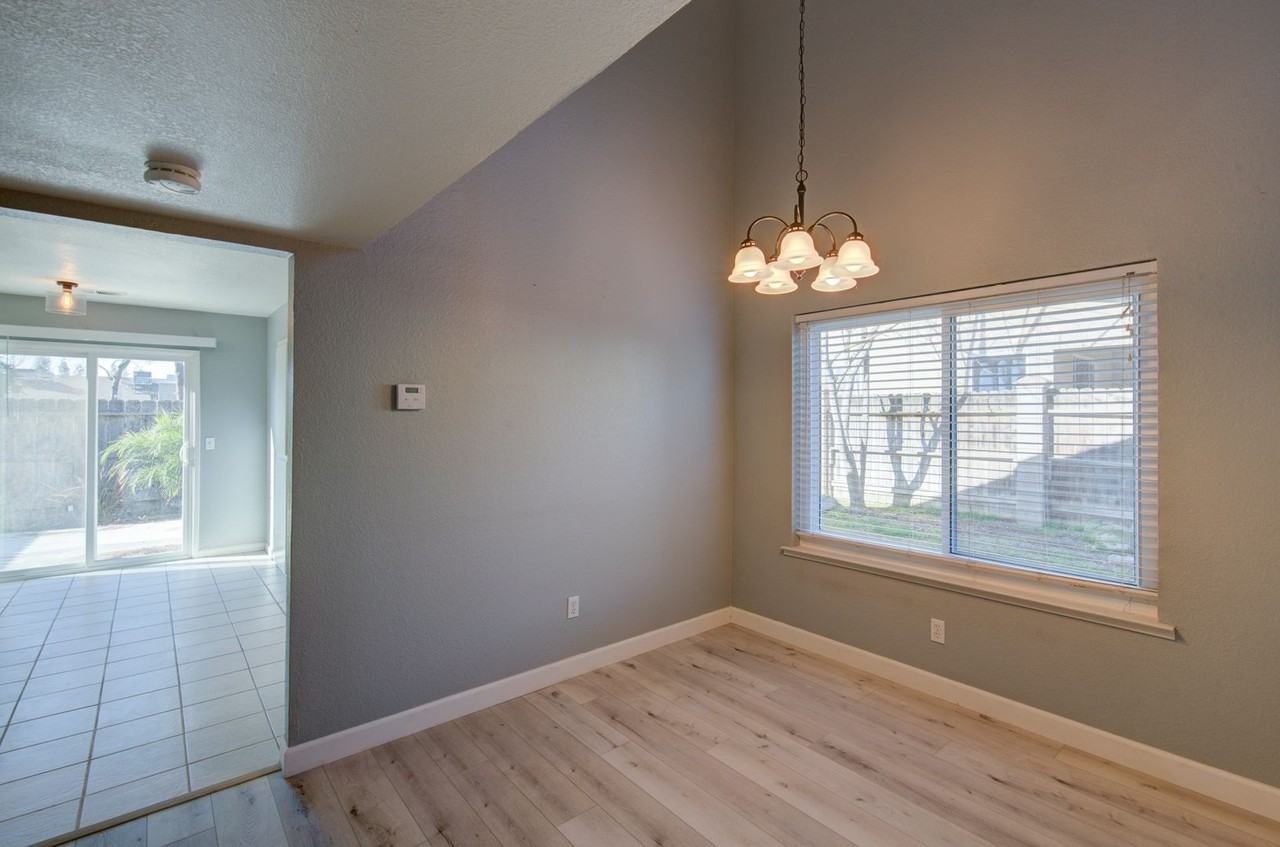 5455 N Marty Ave - Photo 5 of 13