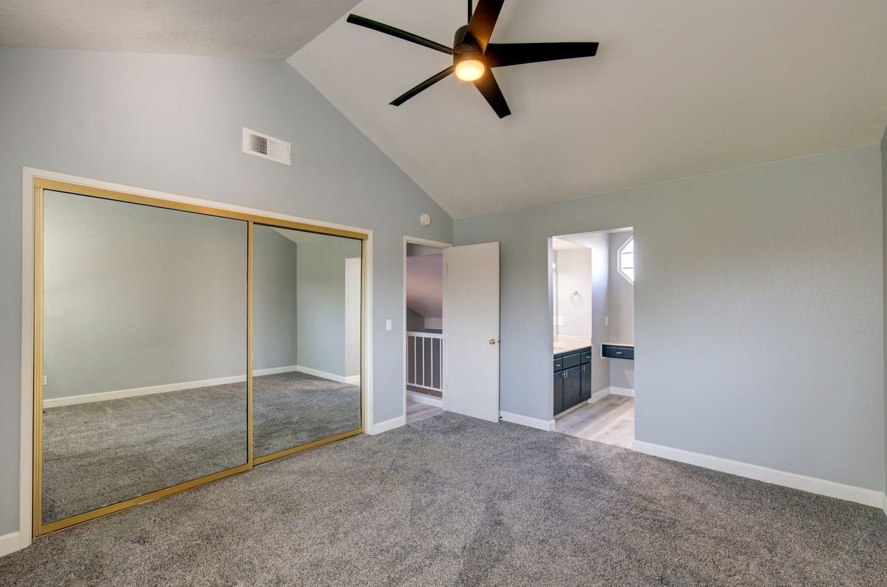 5455 N Marty Ave - Photo 7 of 13