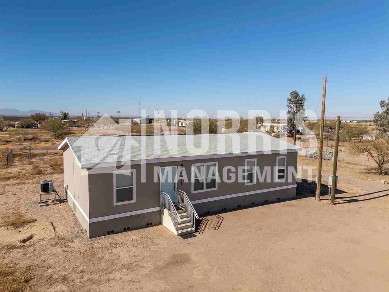 17727 W Salvatore Ln - Photo 5 of 26