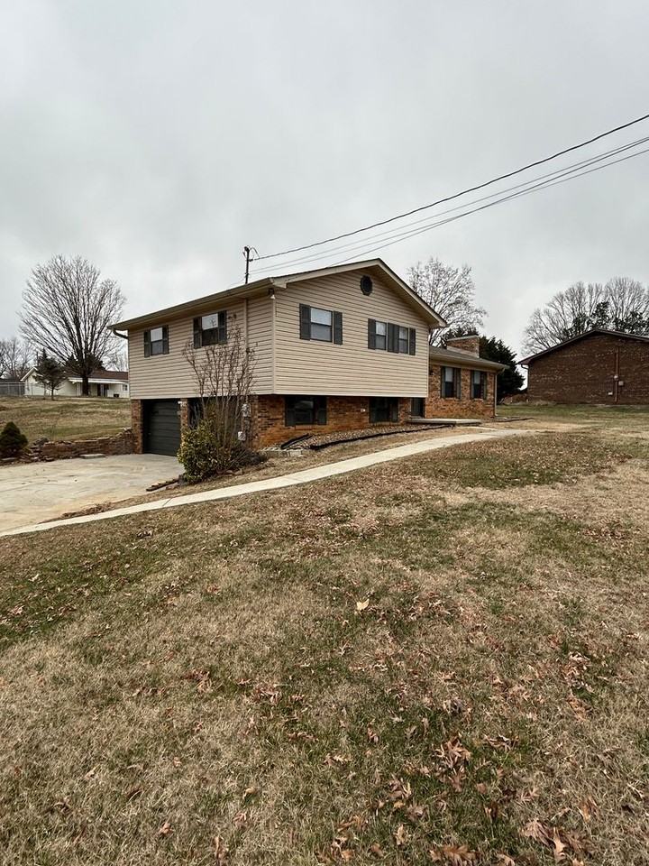 3631 Mike Dr - Photo 2 of 22