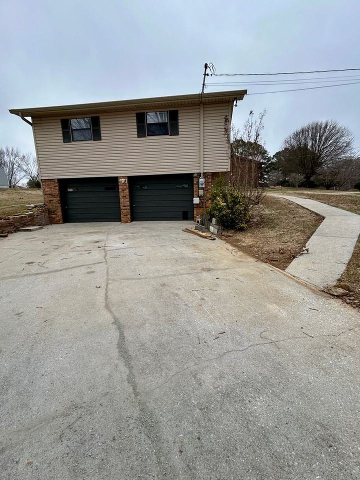 3631 Mike Dr - Photo 3 of 22