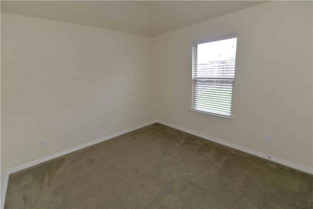 1204 Kittyhawk Drive - Photo 5 of 13