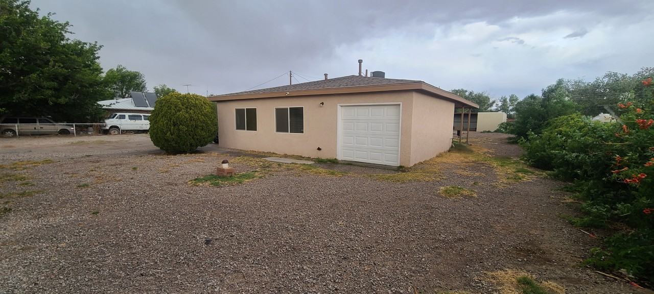 4920 Cerritos Ave Sw #NA - Photo 2 of 9