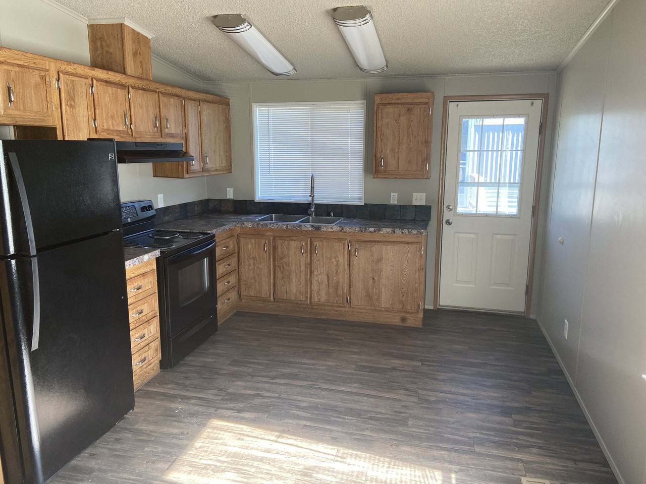 811 Cherry Ln #8 - Photo 3 of 11