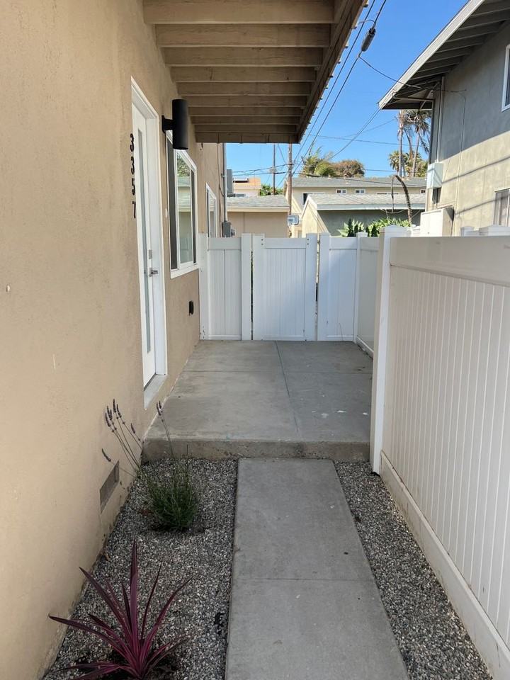 3357 Rexford St - Photo 5 of 16