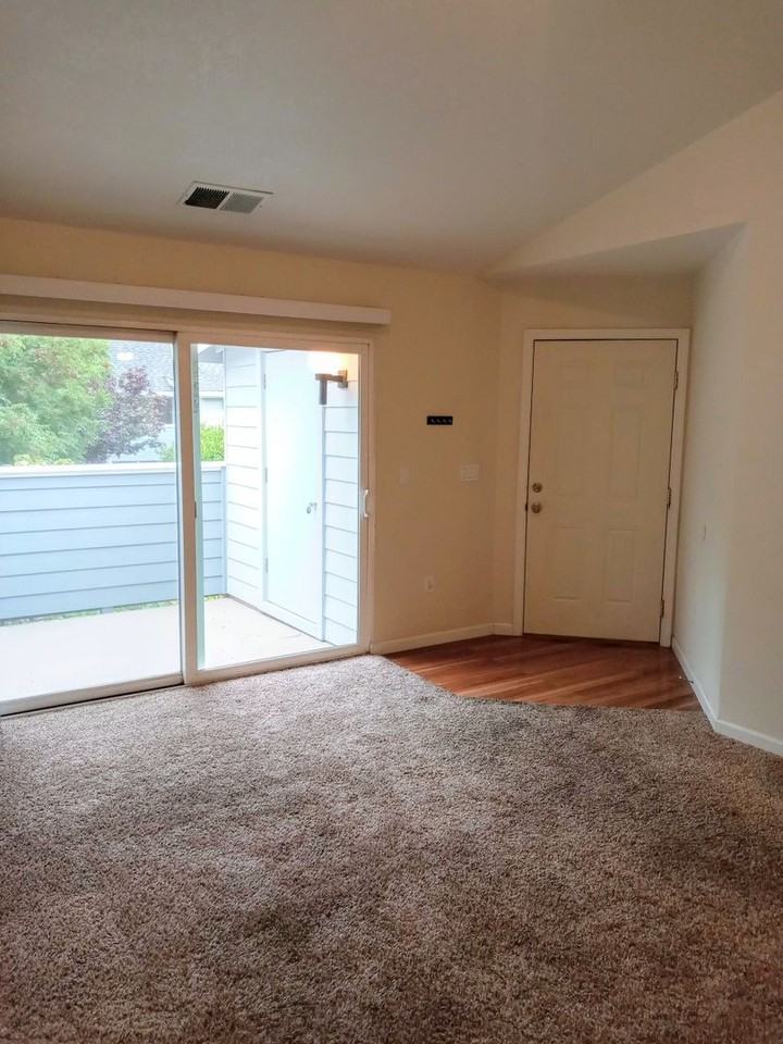 255 Shadow Dance Dr - Photo 3 of 35