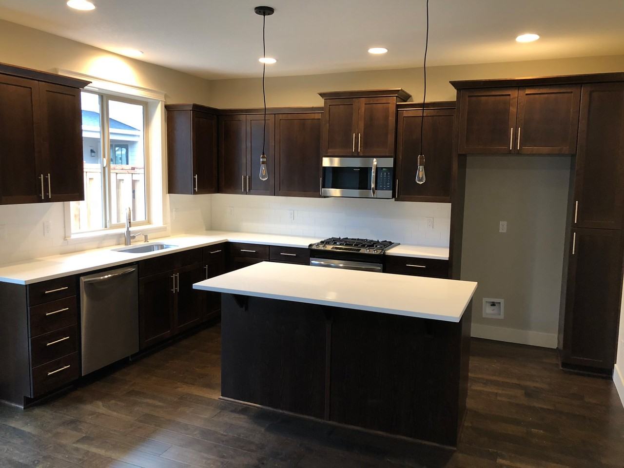 2160 Nw 161st Ave - Photo 5 of 22