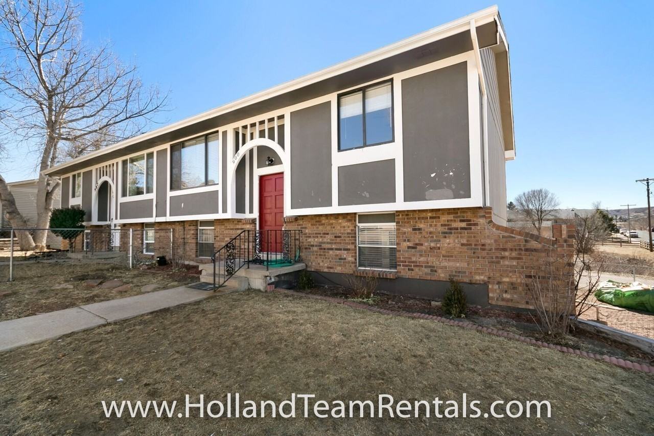 900 South St - Photo 2 of 22