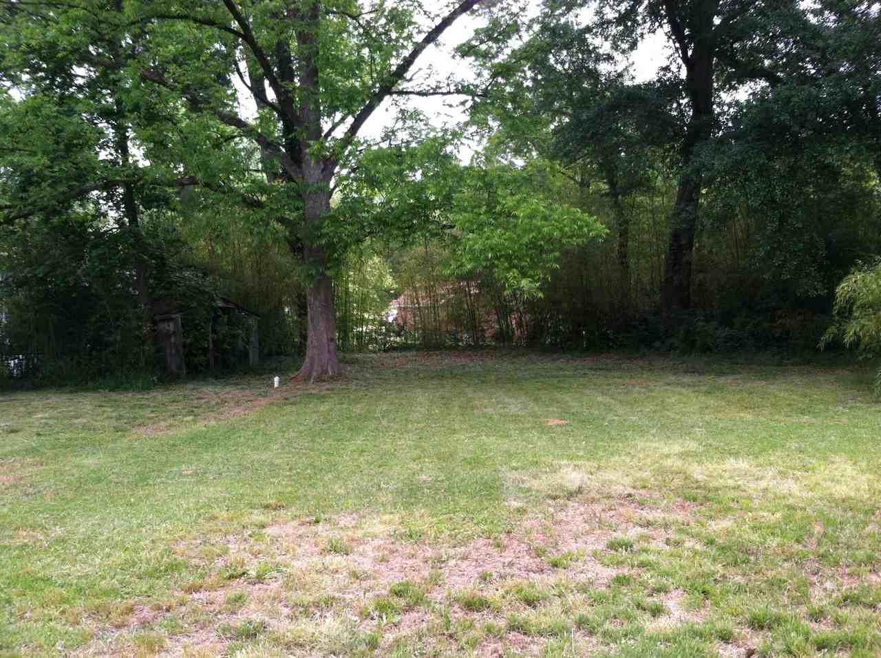 319 Brookwood Dr - Photo 2 of 10