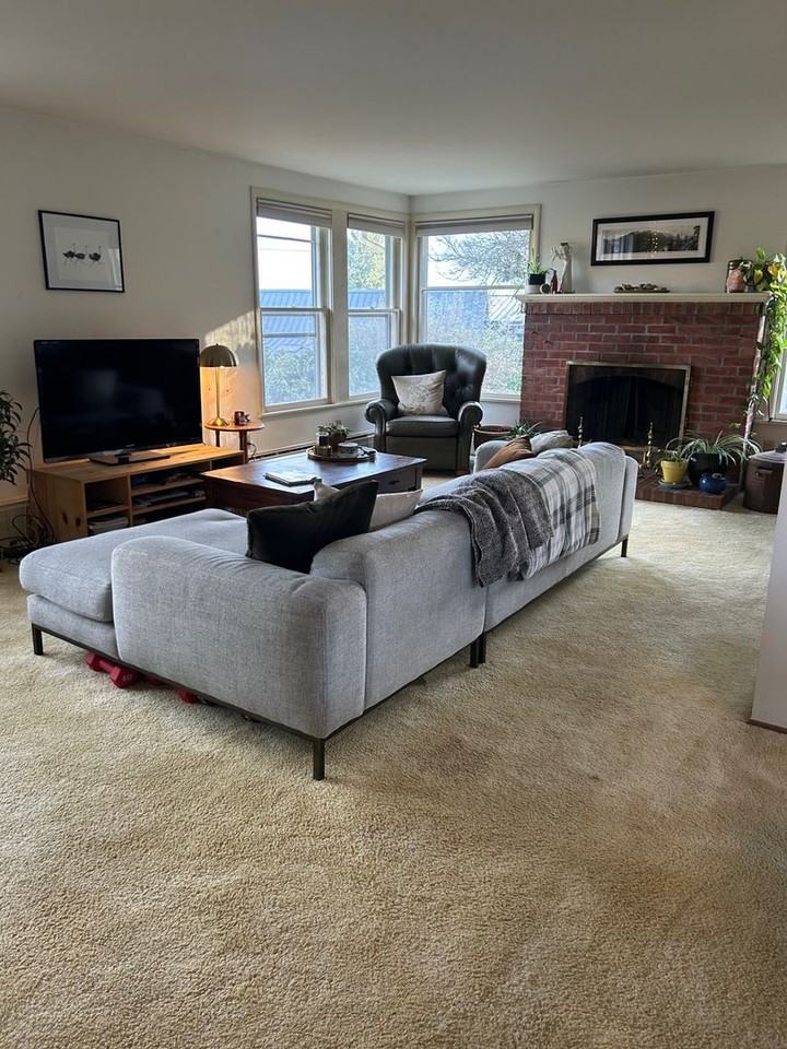 261 Eagle Pl Ne - Photo 2 of 12