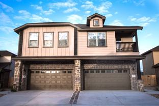 112 Lakeview Ct - Photo 1 of 1