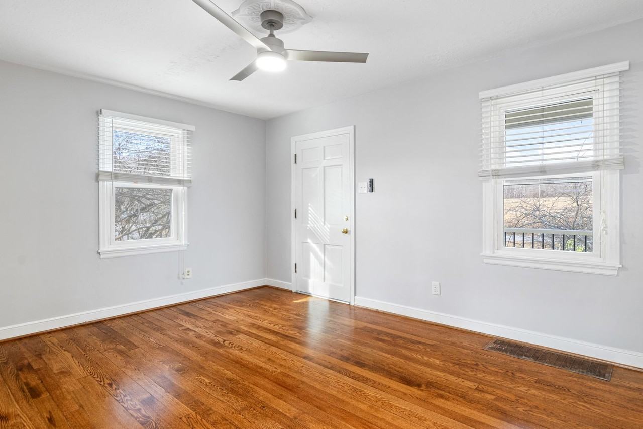 7476 Old Peppers Ferry Loop - Photo 2 of 15