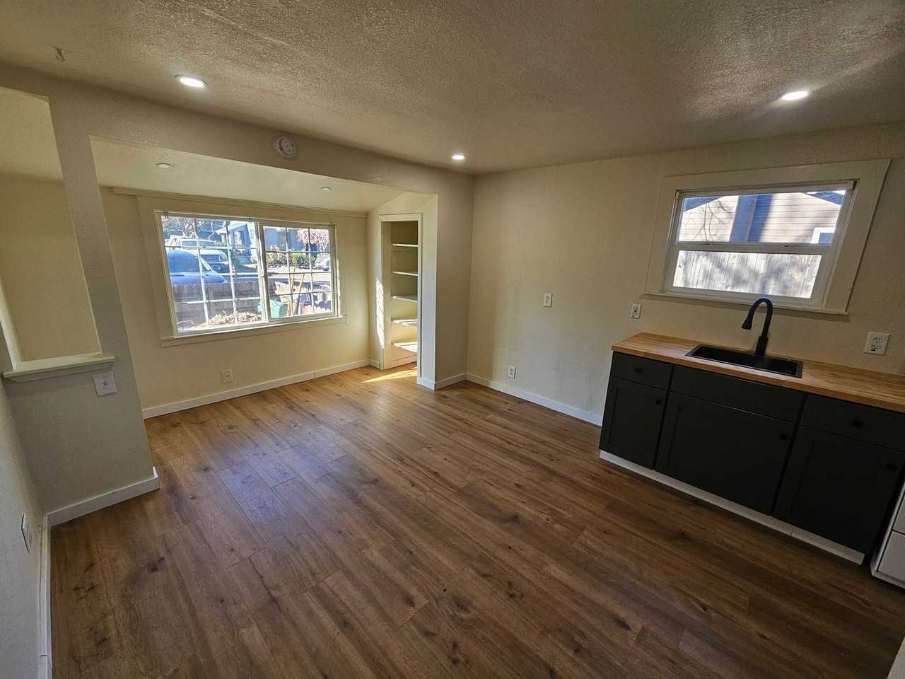 1930 Arcadian Ave #G - Photo 5 of 11