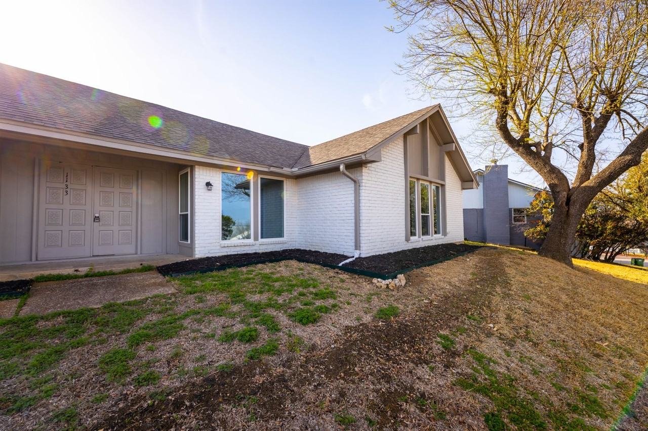 1133 Wood Valley Dr - Photo 2 of 42