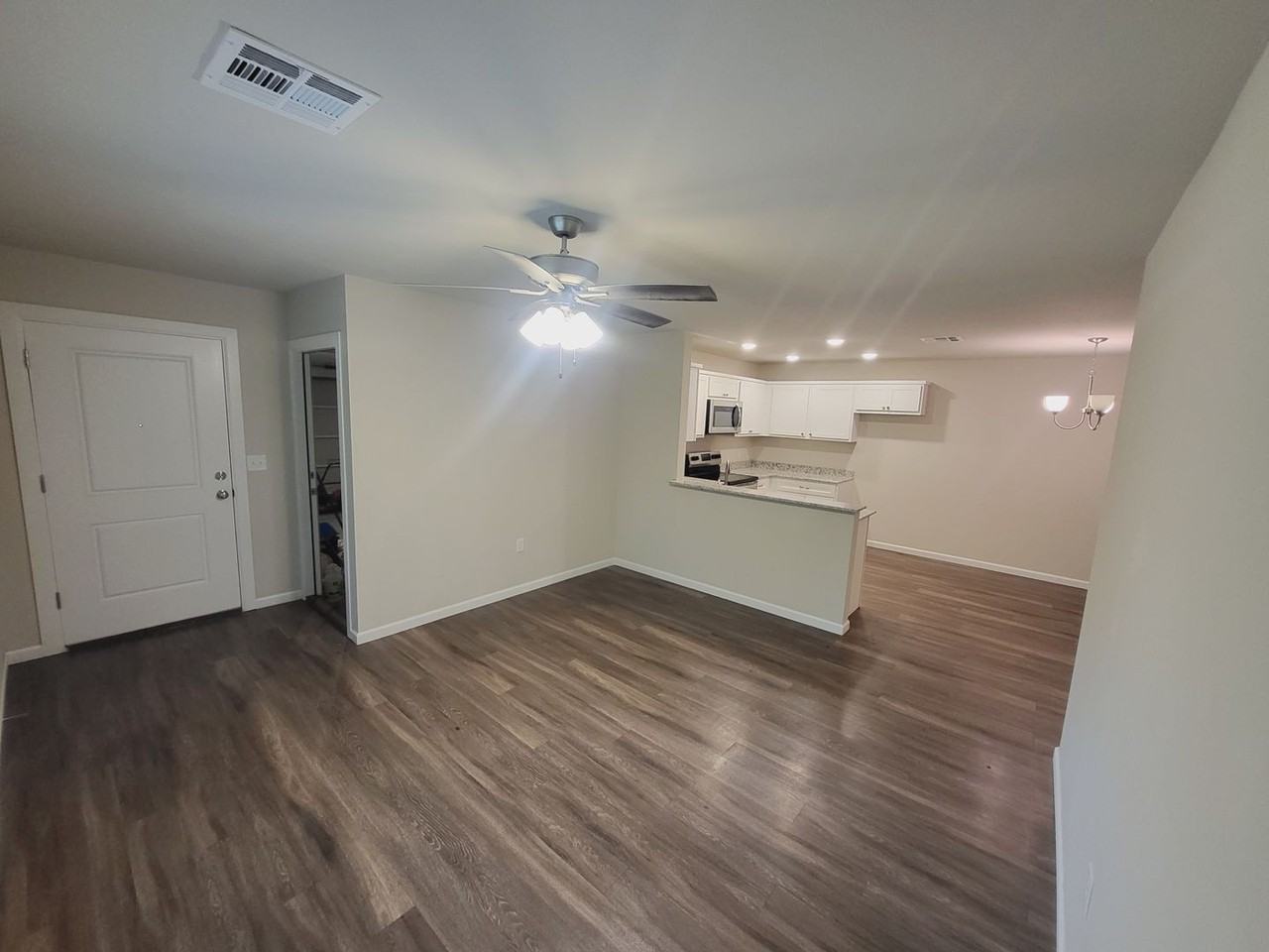 1909 Mulberry St - Photo 3 of 8