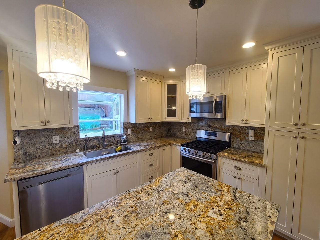 3286 Whitesand Ct - Photo 3 of 21