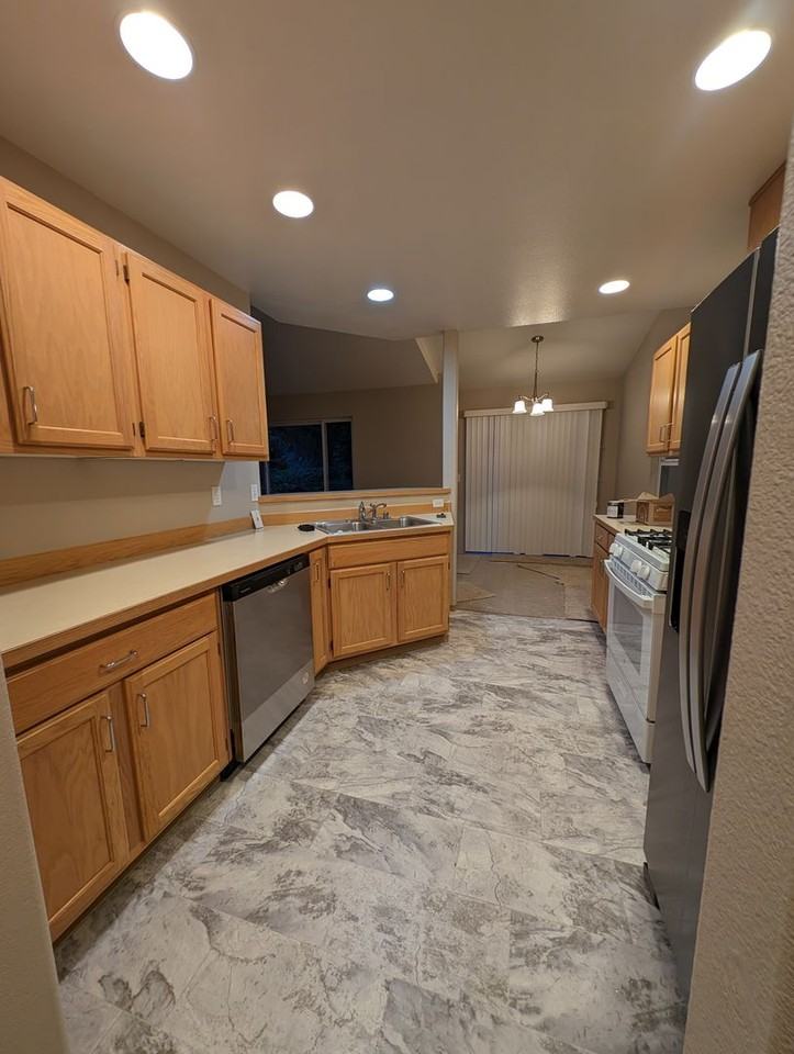 6157 Oceanside Pl Ne - Photo 5 of 26