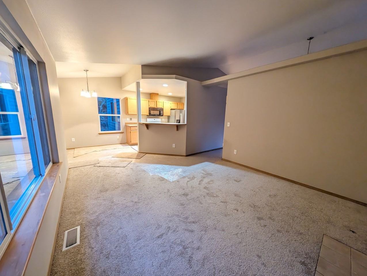 6157 Oceanside Pl Ne - Photo 7 of 26