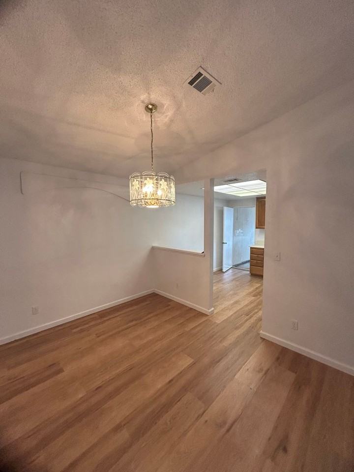 940 Matthew Ct - Photo 4 of 19