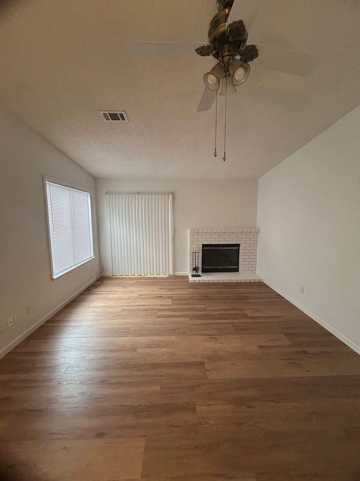 940 Matthew Ct - Photo 6 of 19