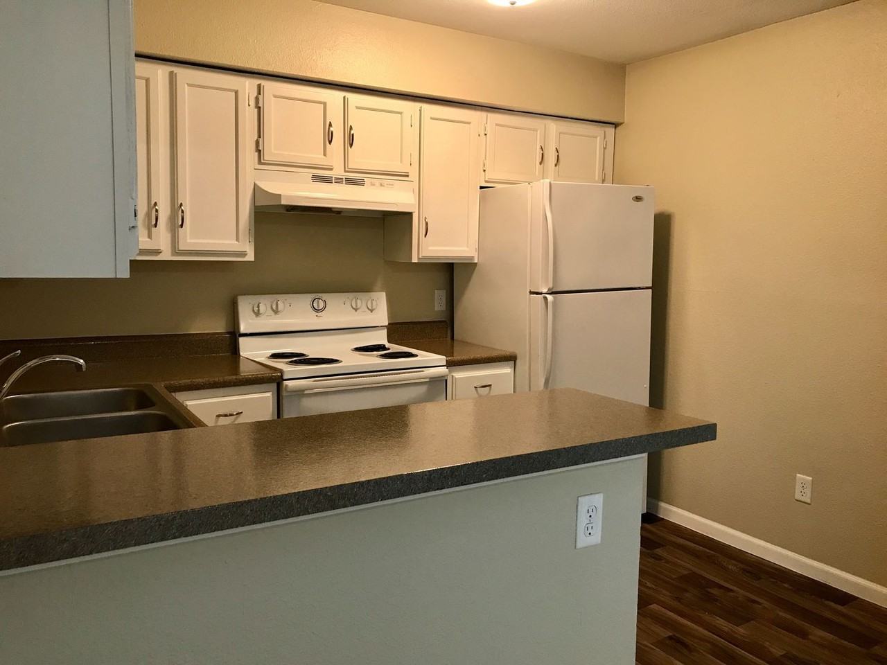 Highpointe Apartments - Photo 3 of 21