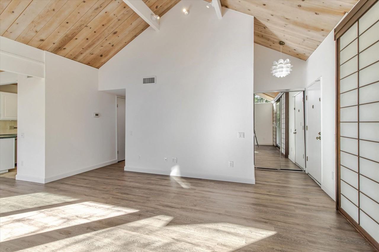 720 Blair Ct #E - Photo 3 of 38